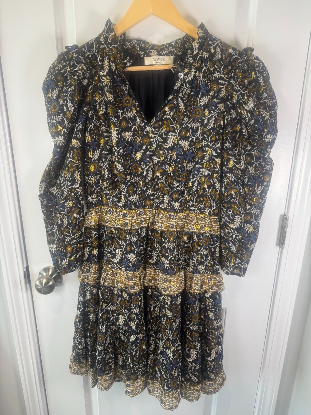 Sea New York Walker Tiered Floral Boho Dress Black Gold Metallic Size 2